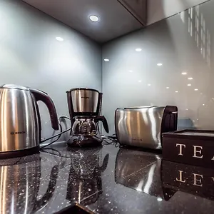 https://city-lights-topolowa-8.krakowhotelspoland.com