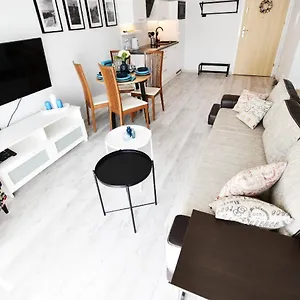 https://apartament-kapitanski-kolobrzeg-78-100.kolobrzeghotels.com